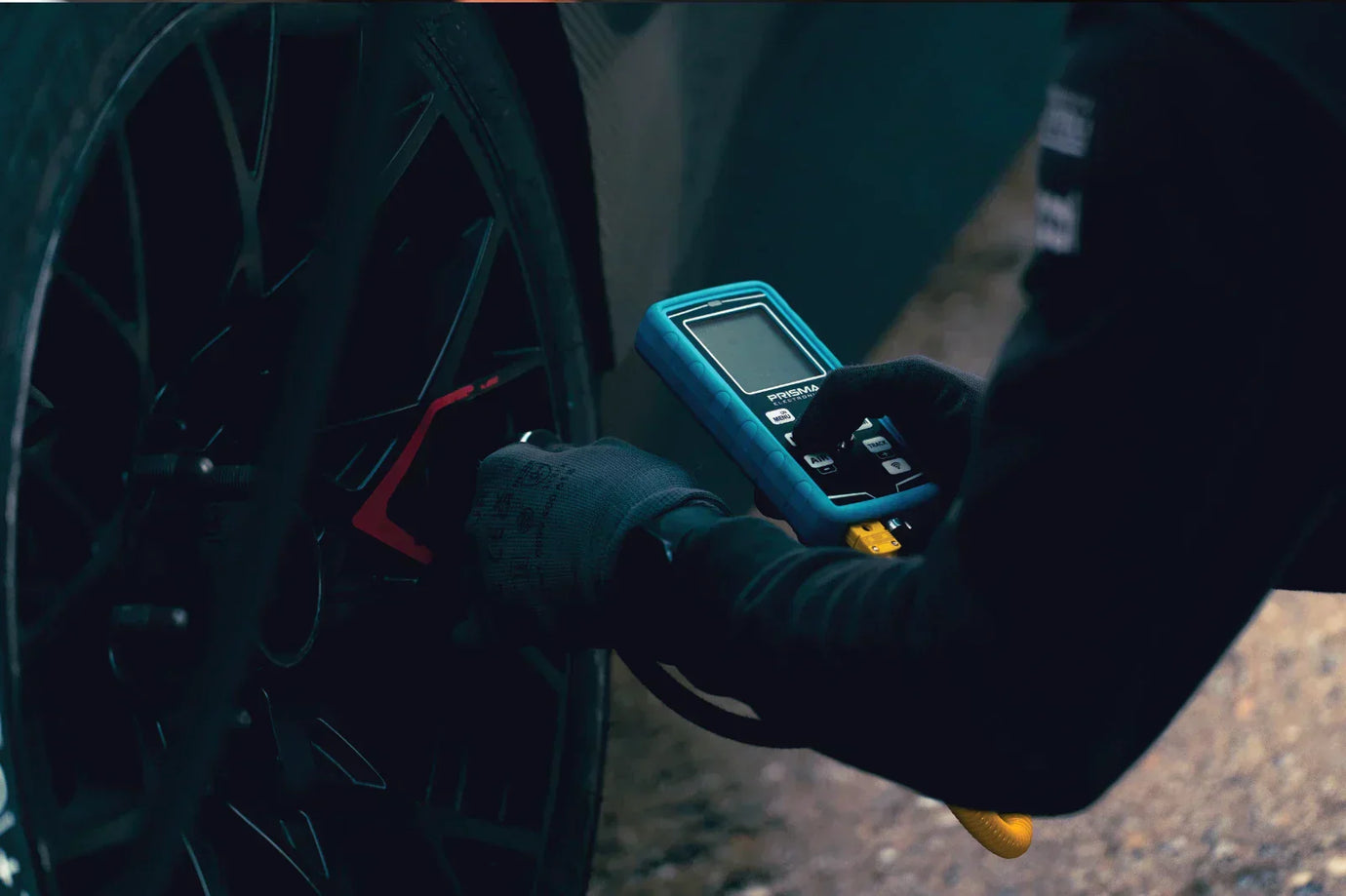 How to Use HPM5 Tire Gauges