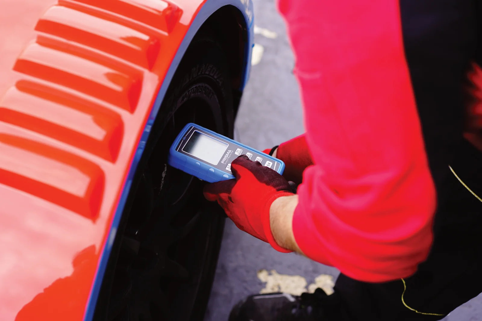 Tire gauge Prisma Electronics with Infrared sensor.