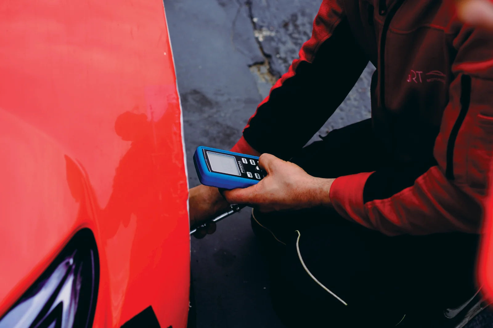 Tire pressure gauge HPM5 Prisma Electronics with Dual-Technology Pyrometer.