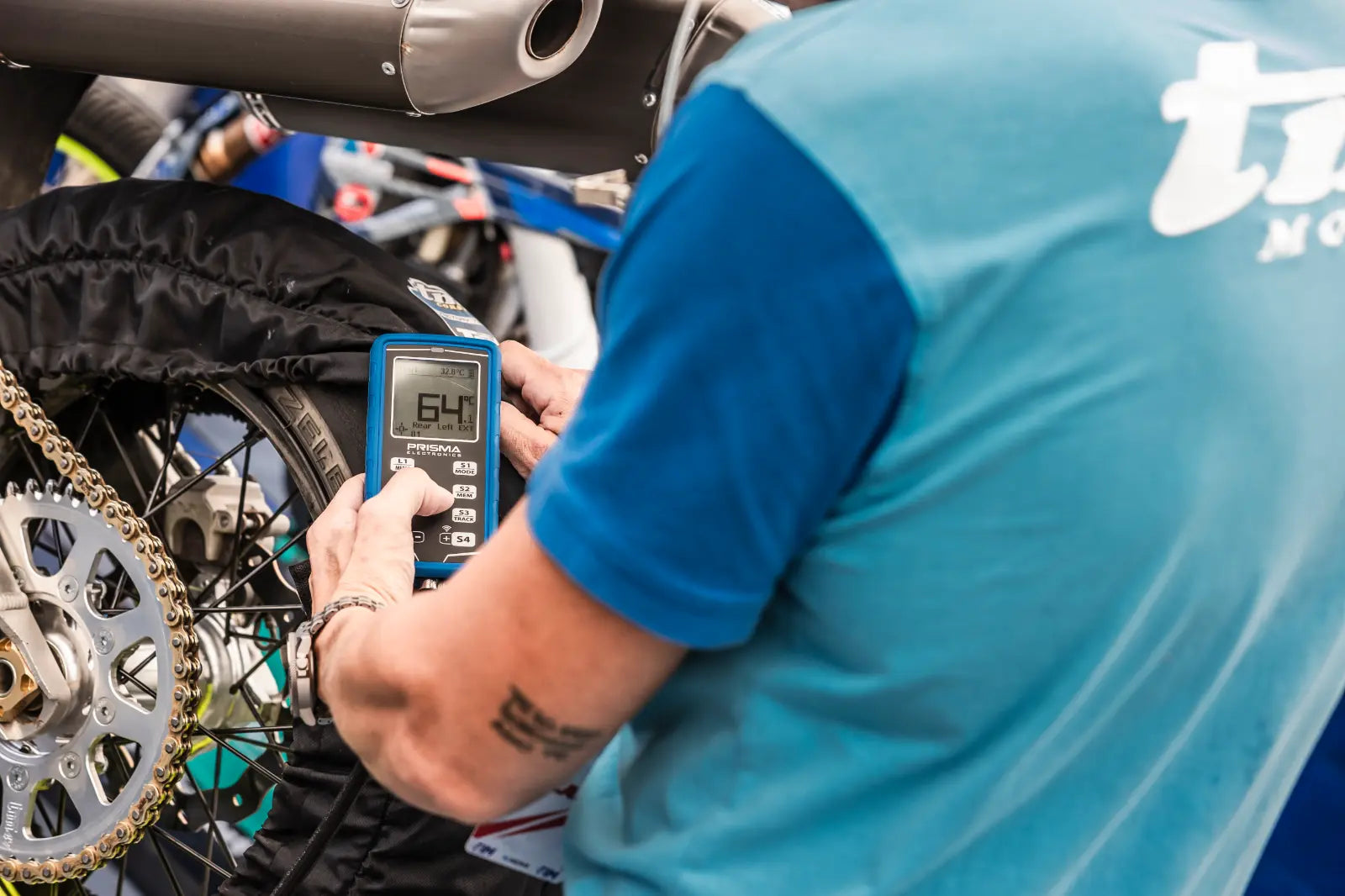 Tire temperature measurement with Prisma Electronics pyrometer during S1GP Supermoto race.